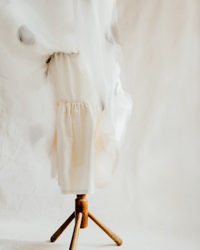 bawełniana podszewka z falbanką w lnianej spódnicy tutu drukowanej w kropy